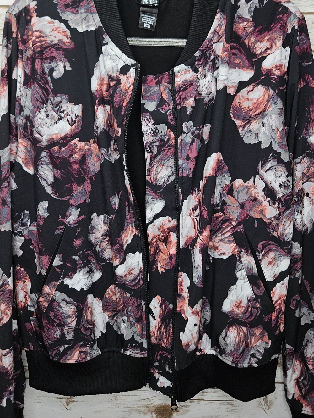 Victoria Sport Roses Zippered Bomber Jacket Size Small - Picture 3 of 9